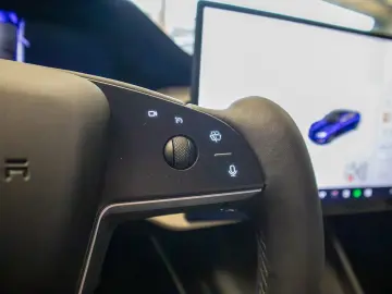 TESLA Model S PLAID  FIRST OWNER  AUTOPILOT