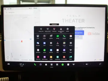 TESLA Model S PLAID  FIRST OWNER  AUTOPILOT