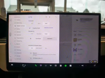 TESLA Model S PLAID  FIRST OWNER  AUTOPILOT