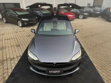 TESLA MODEL X PLAID   HARWARE 4   YOKE   6SEAT   22