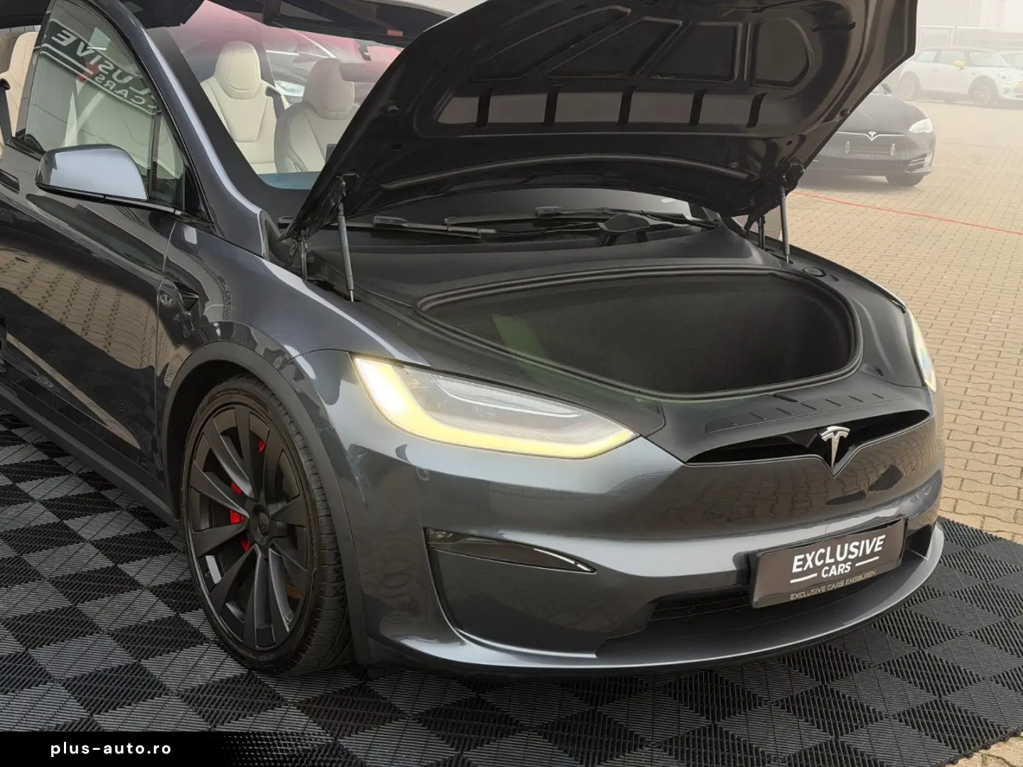 TESLA MODEL X PLAID   HARWARE 4   YOKE   6SEAT   22
