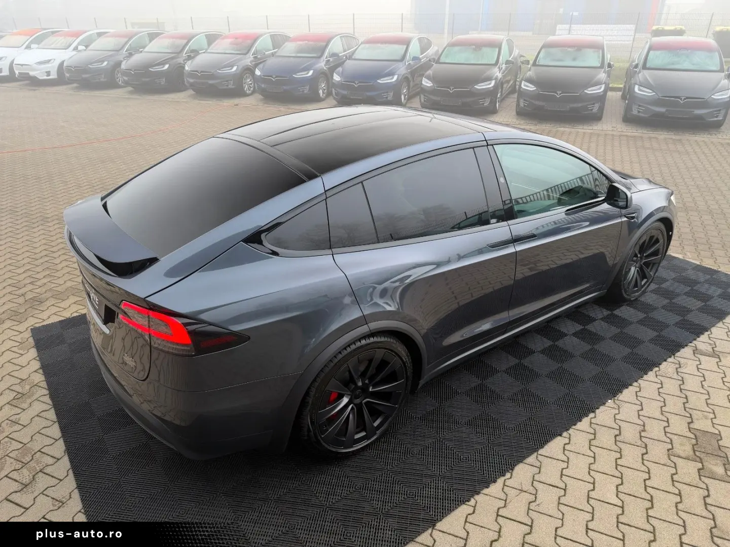 TESLA MODEL X PLAID   HARWARE 4   YOKE   6SEAT   22