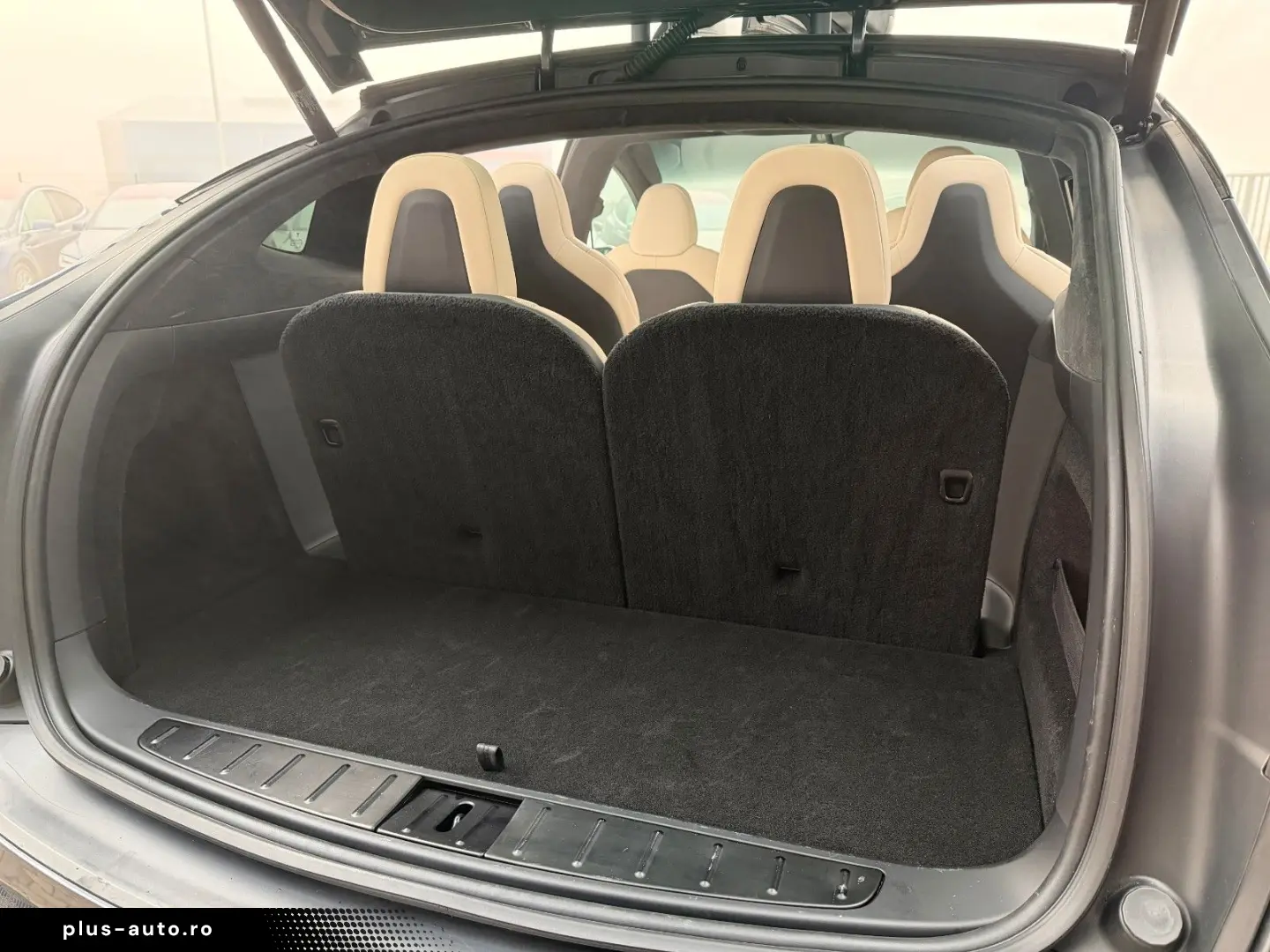 TESLA MODEL X PLAID   HARWARE 4   YOKE   6SEAT   22