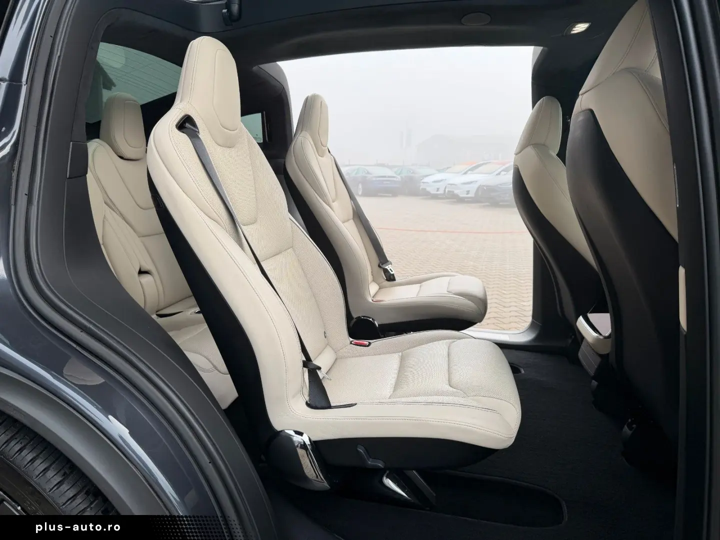 TESLA MODEL X PLAID   HARWARE 4   YOKE   6SEAT   22