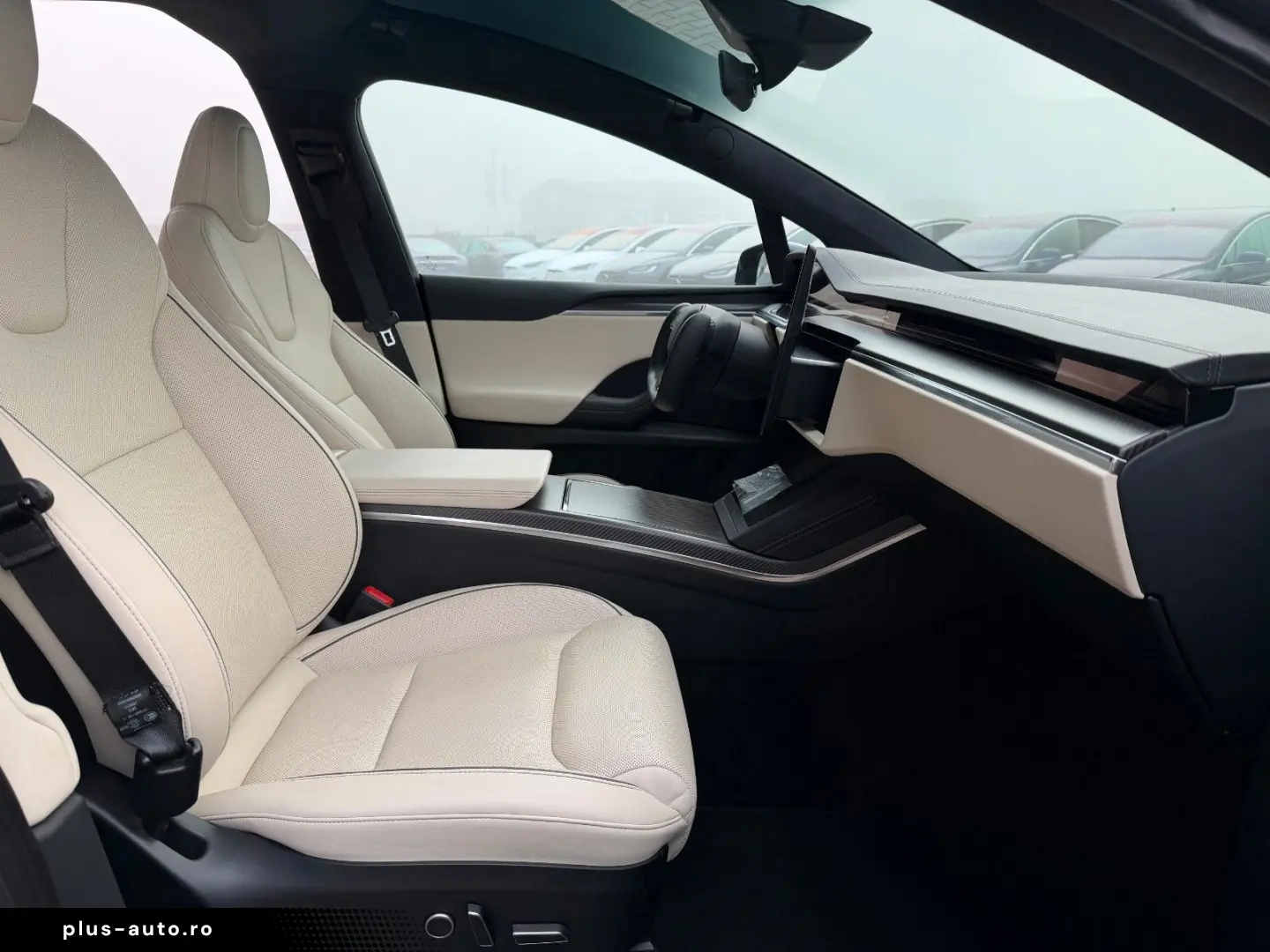 TESLA MODEL X PLAID   HARWARE 4   YOKE   6SEAT   22