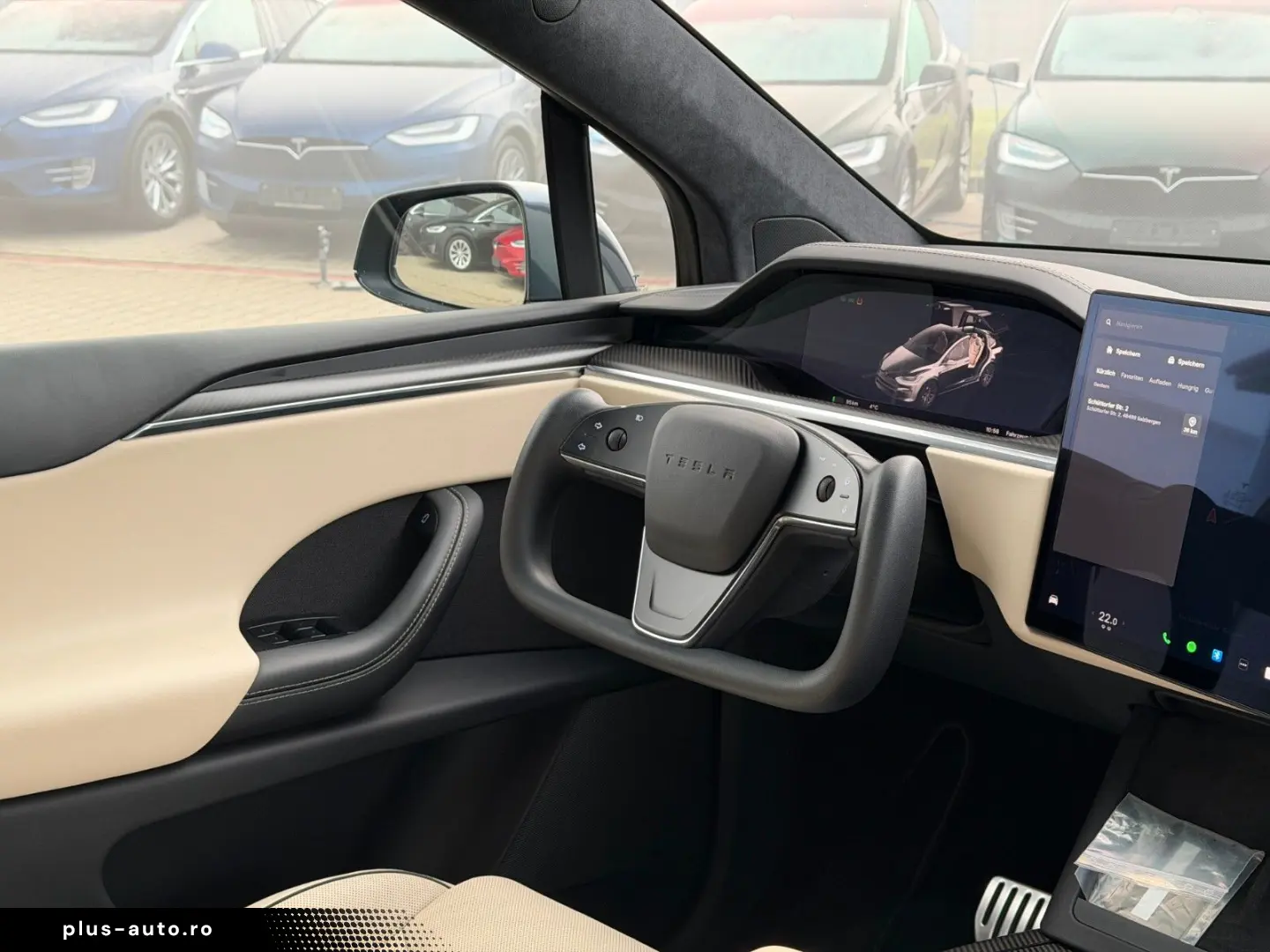 TESLA MODEL X PLAID   HARWARE 4   YOKE   6SEAT   22