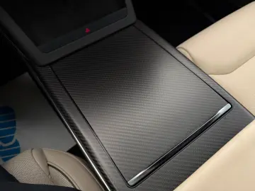 TESLA MODEL X PLAID   HARWARE 4   YOKE   6SEAT   22