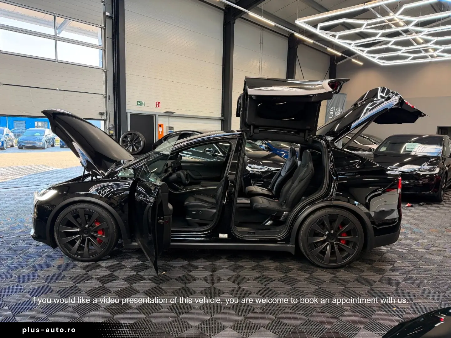 TESLA MODEL X PLAID   HARWARE 4   YOKE   6SEAT   22