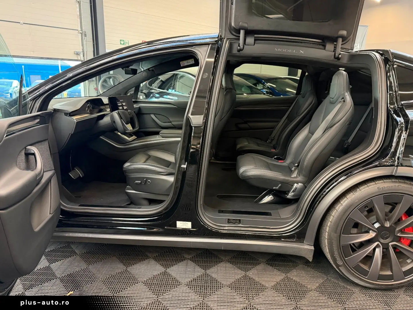 TESLA MODEL X PLAID   HARWARE 4   YOKE   6SEAT   22