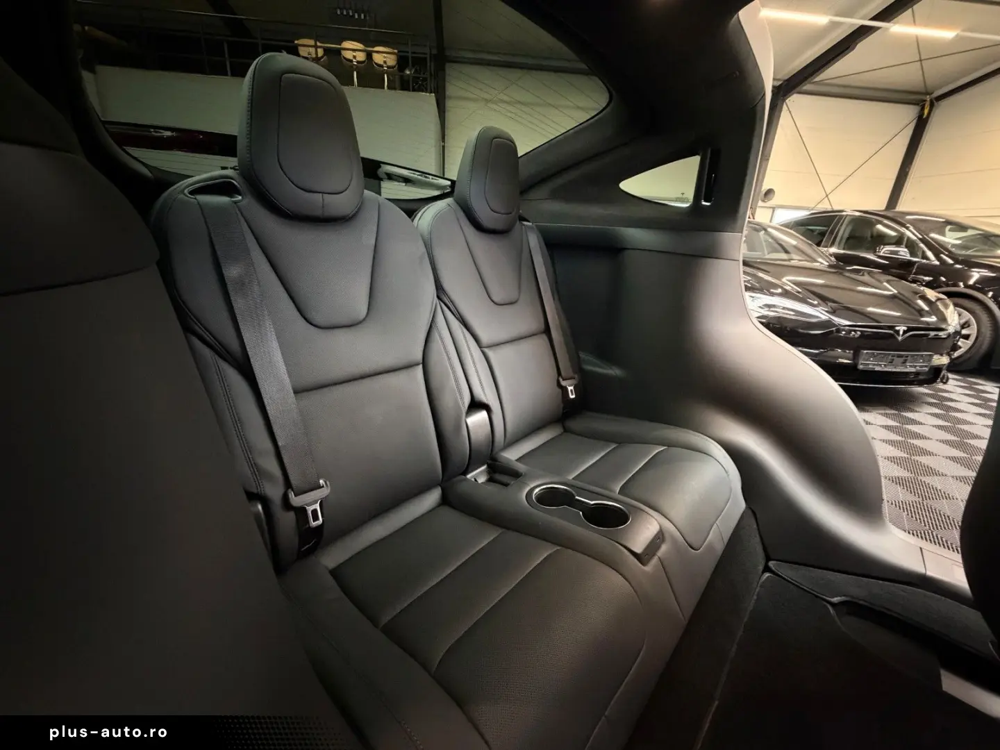 TESLA MODEL X PLAID   HARWARE 4   YOKE   6SEAT   22