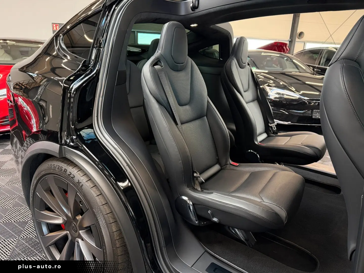 TESLA MODEL X PLAID   HARWARE 4   YOKE   6SEAT   22