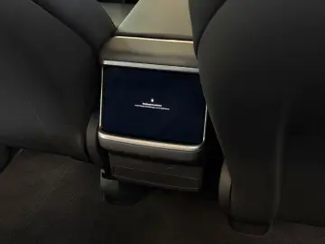 TESLA MODEL X PLAID   HARWARE 4   YOKE   6SEAT   22