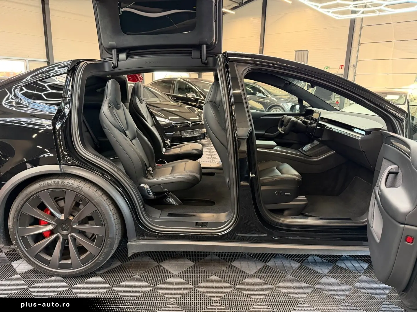 TESLA MODEL X PLAID   HARWARE 4   YOKE   6SEAT   22
