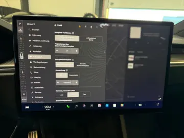 TESLA MODEL X PLAID   HARWARE 4   YOKE   6SEAT   22