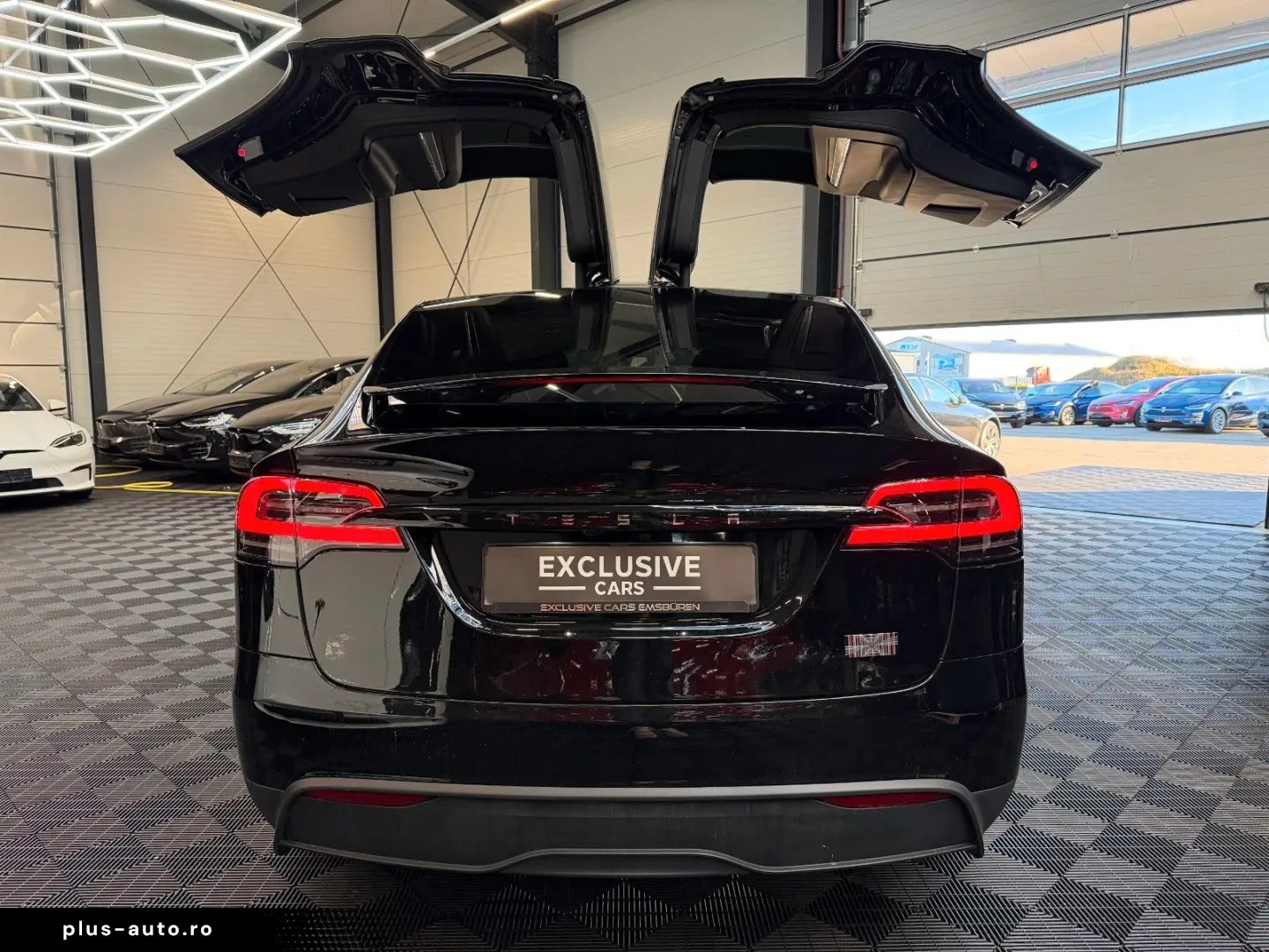 TESLA MODEL X PLAID   HARWARE 4   YOKE   6SEAT   22