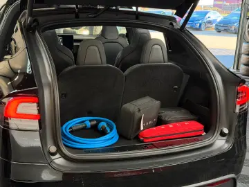 TESLA MODEL X PLAID   HARWARE 4   YOKE   6SEAT   22