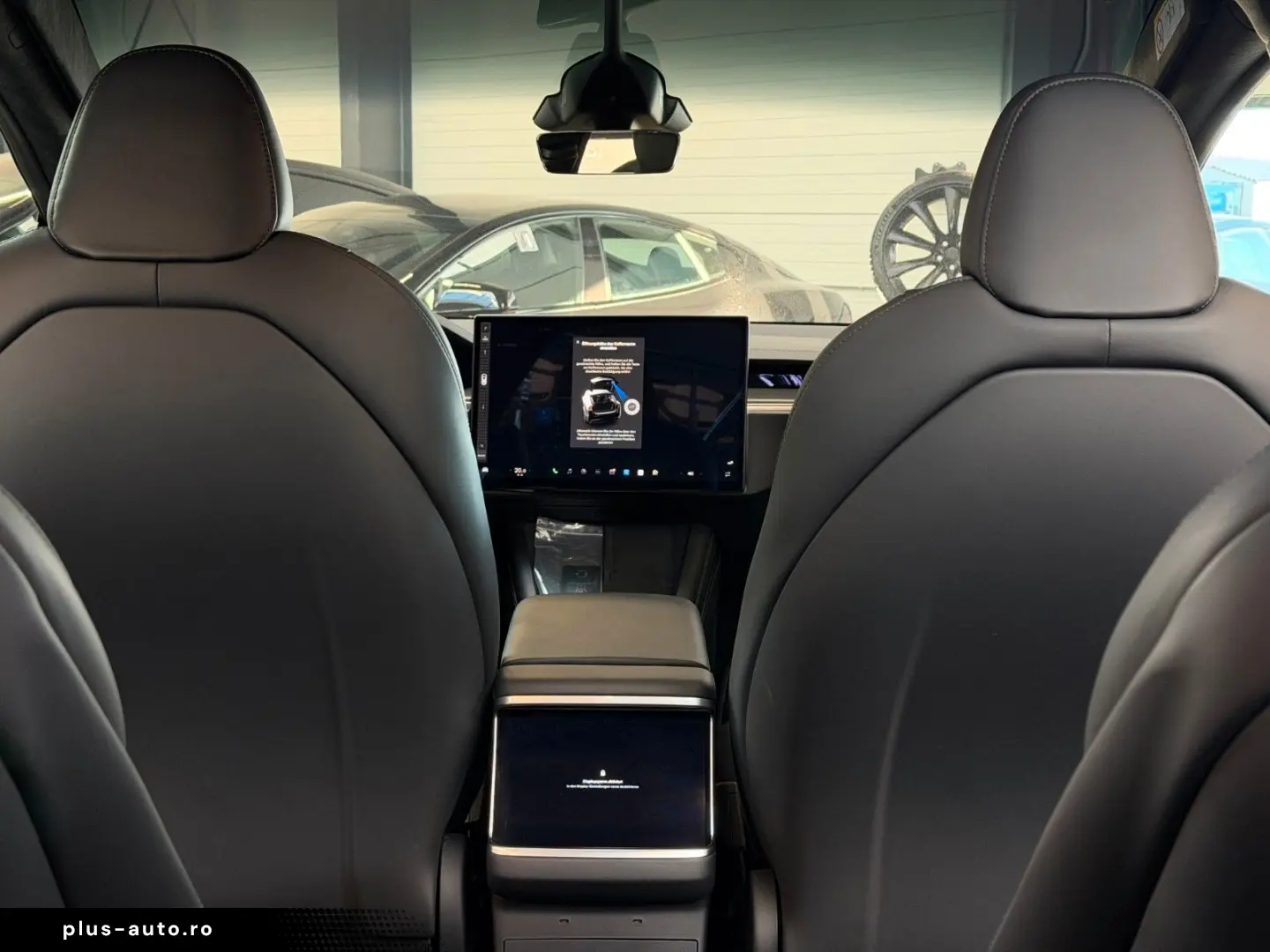 TESLA MODEL X PLAID   HARWARE 4   YOKE   6SEAT   22