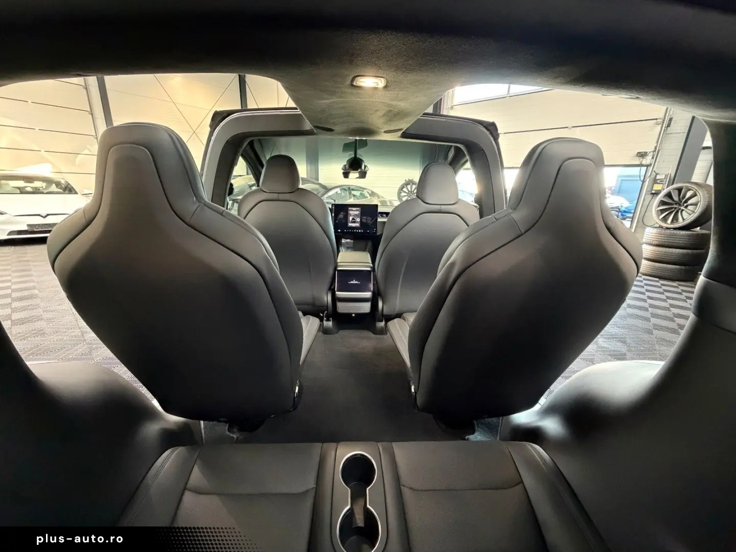 TESLA MODEL X PLAID   HARWARE 4   YOKE   6SEAT   22