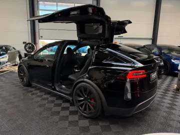 TESLA MODEL X PLAID   HARWARE 4   YOKE   6SEAT   22