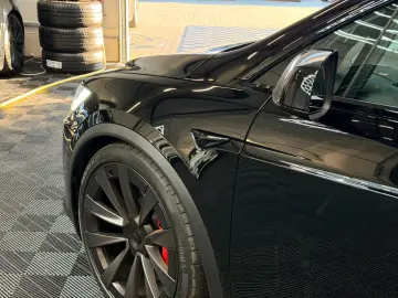 TESLA MODEL X PLAID   HARWARE 4   YOKE   6SEAT   22