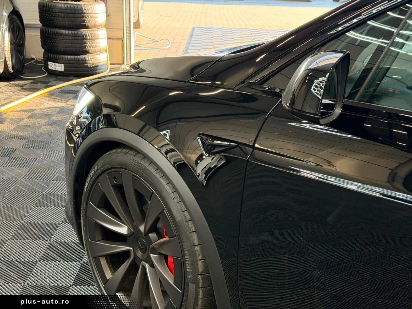 TESLA MODEL X PLAID   HARWARE 4   YOKE   6SEAT   22