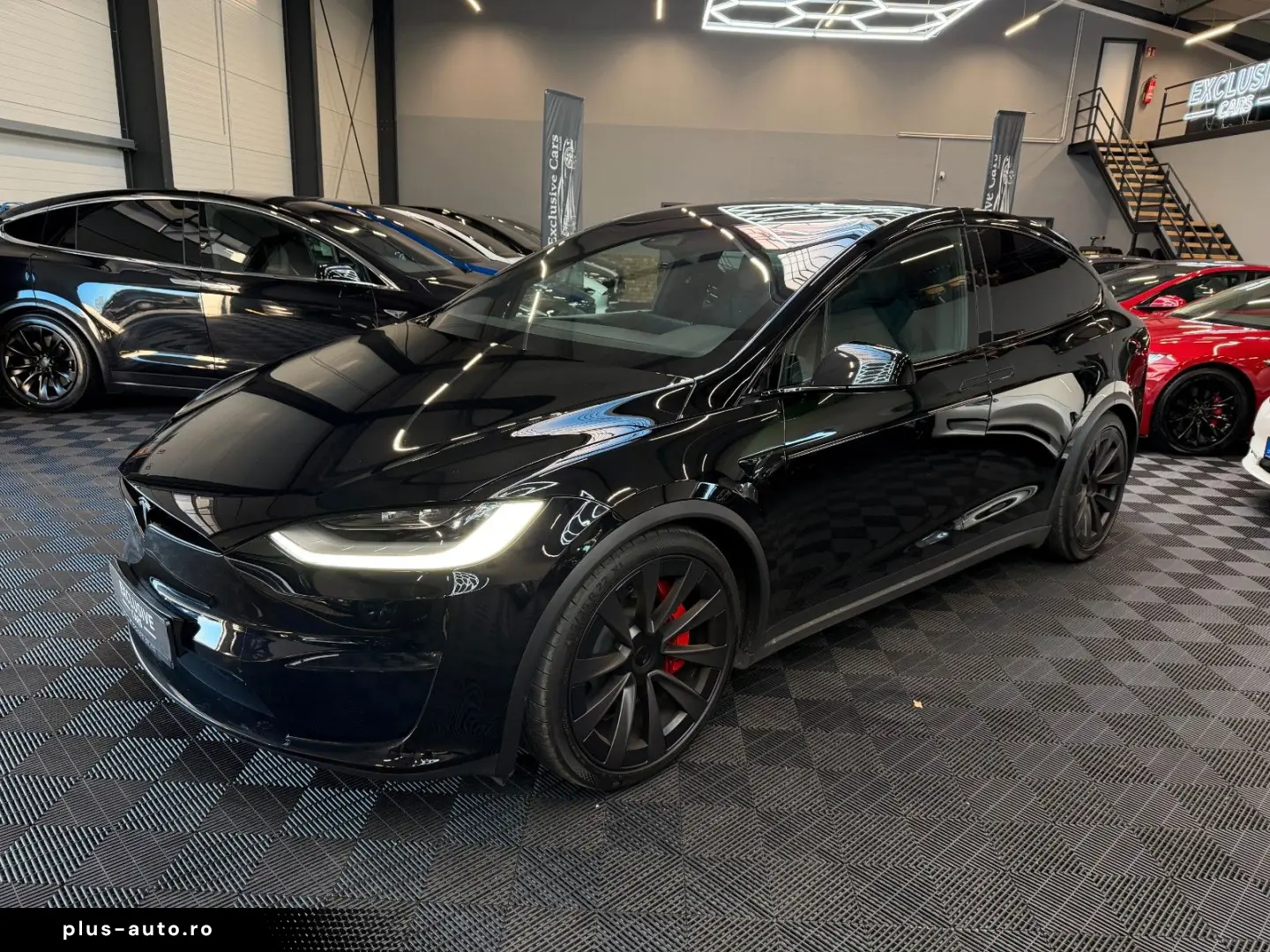 TESLA MODEL X PLAID   HARWARE 4   YOKE   6SEAT   22