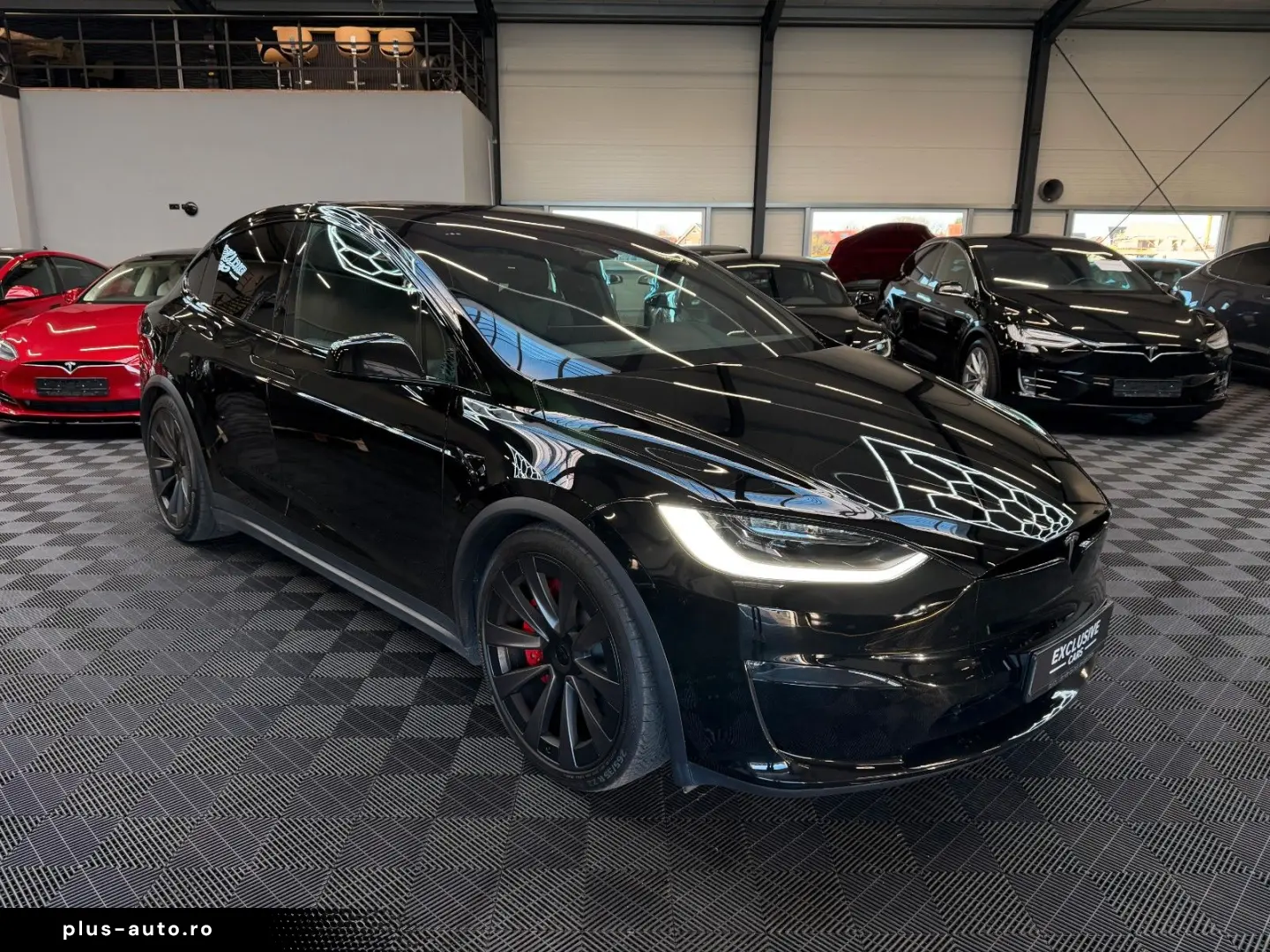 TESLA MODEL X PLAID   HARWARE 4   YOKE   6SEAT   22