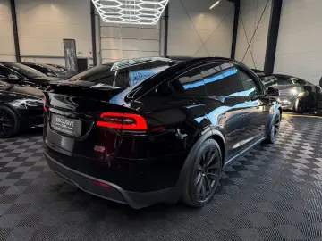 TESLA MODEL X PLAID   HARWARE 4   YOKE   6SEAT   22