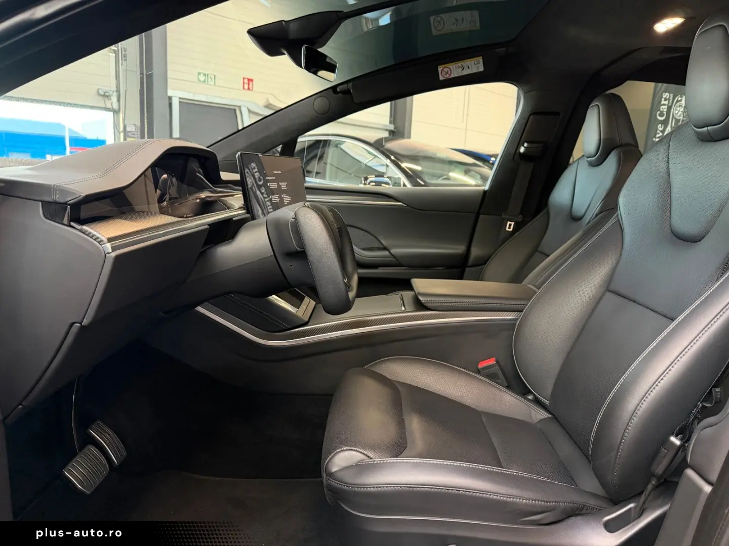 TESLA MODEL X PLAID   HARWARE 4   YOKE   6SEAT   22