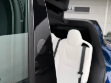 TESLA MODEL X PALLADIUM    HW 4 USS   AMD RYZEN