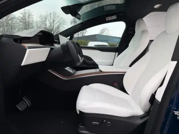 TESLA MODEL X PALLADIUM    HW 4 USS   AMD RYZEN