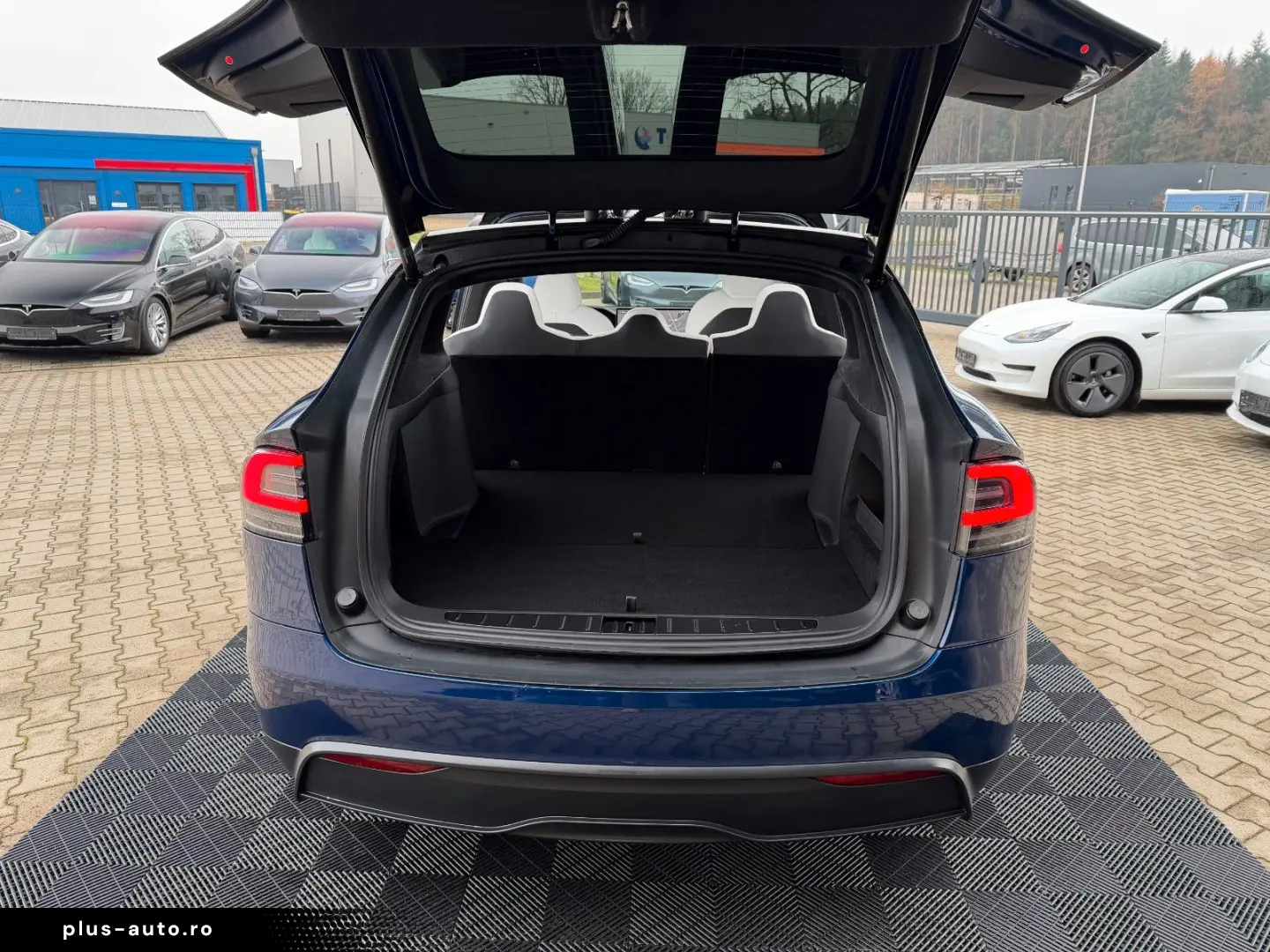 TESLA MODEL X PALLADIUM    HW 4 USS   AMD RYZEN