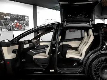 TESLA Model X PLAID 1020PS Tri-Motor AWD Premium 6Sitz