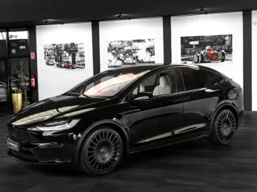 TESLA Model X PLAID 1020PS Tri-Motor AWD Premium 6Sitz