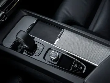 VOLVO XC60 T6 AWD Plus Dark