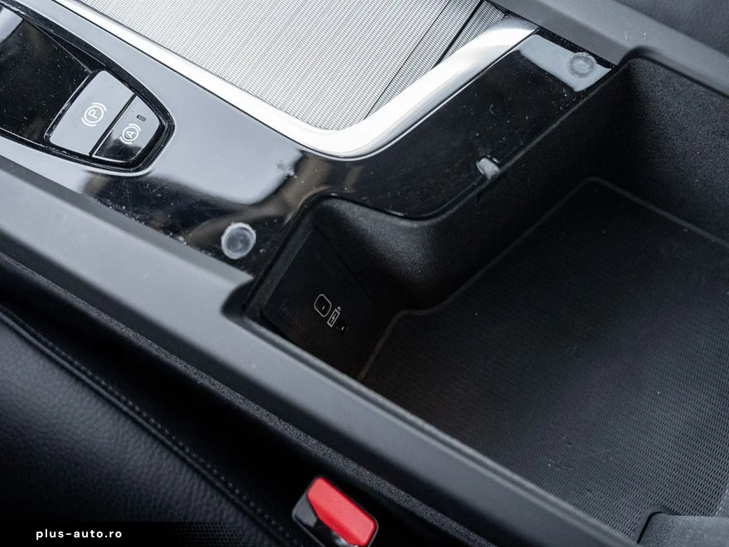 VOLVO XC60 T6 AWD Plus Dark