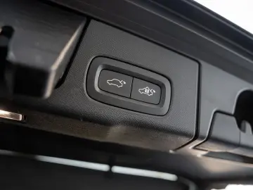 VOLVO XC60 T6 AWD Plus Dark