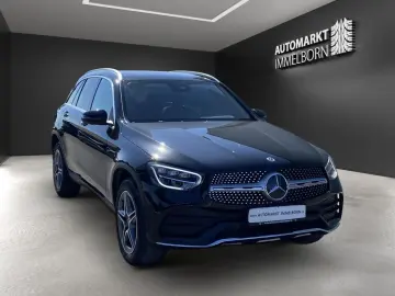 MERCEDES-BENZ GLC 300 e AMG 19 Pano Kamera AHK Sound Leder