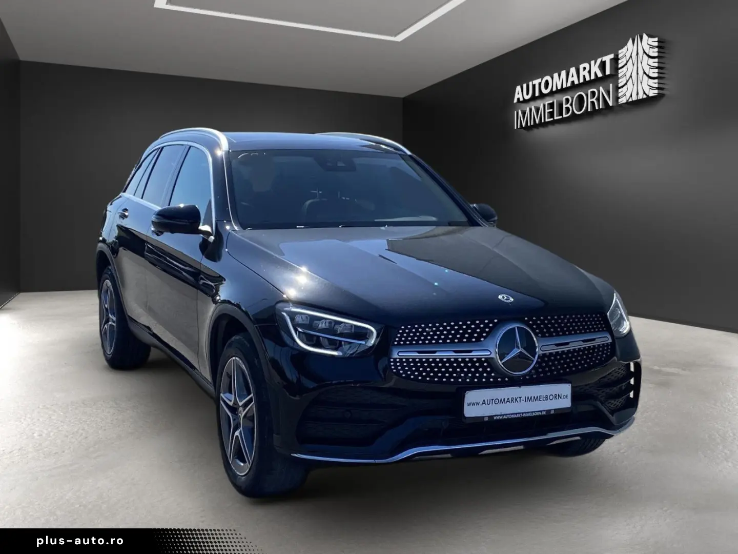MERCEDES-BENZ GLC 300 e AMG 19 Pano Kamera AHK Sound Leder