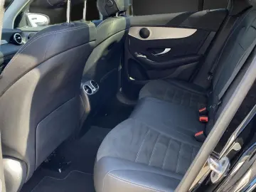 MERCEDES-BENZ GLC 300 e AMG 19 Pano Kamera AHK Sound Leder
