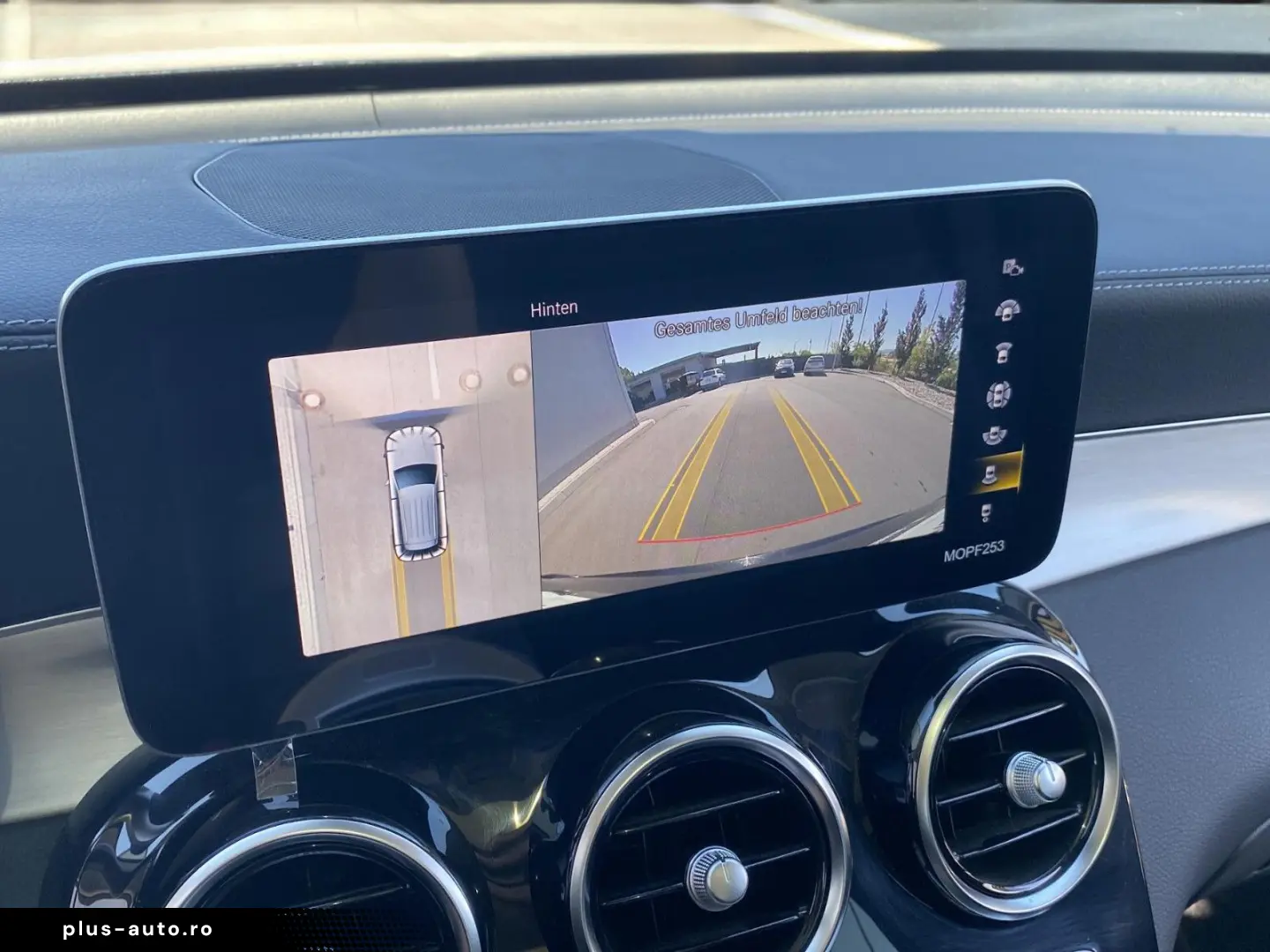 MERCEDES-BENZ GLC 300 e AMG 19 Pano Kamera AHK Sound Leder