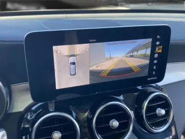 MERCEDES-BENZ GLC 300 e AMG 19 Pano Kamera AHK Sound Leder