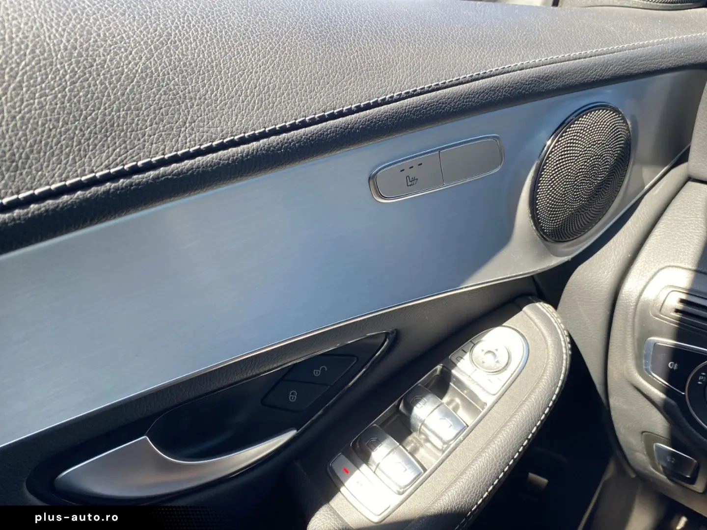 MERCEDES-BENZ GLC 300 e AMG 19 Pano Kamera AHK Sound Leder