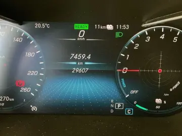 MERCEDES-BENZ GLC 300 e AMG 19 Pano Kamera AHK Sound Leder