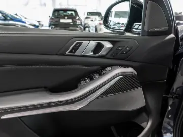 BMW X5 50i MSport Massage Ventil DisplayKey 360 22  Carbon