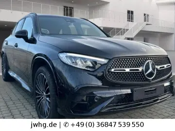 MERCEDES-BENZ GLC 300 d 4M AMG Distronic Kam Memory AHK 20
