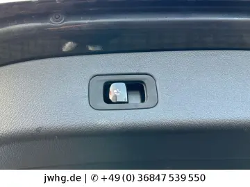 MERCEDES-BENZ GLC 300 d 4M AMG Distronic Kam Memory AHK 20