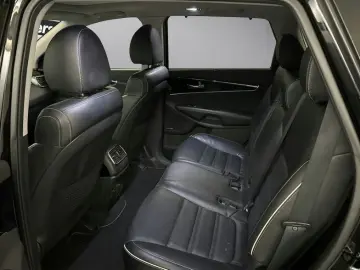 KIA SORENTO 2.2D AT AWD