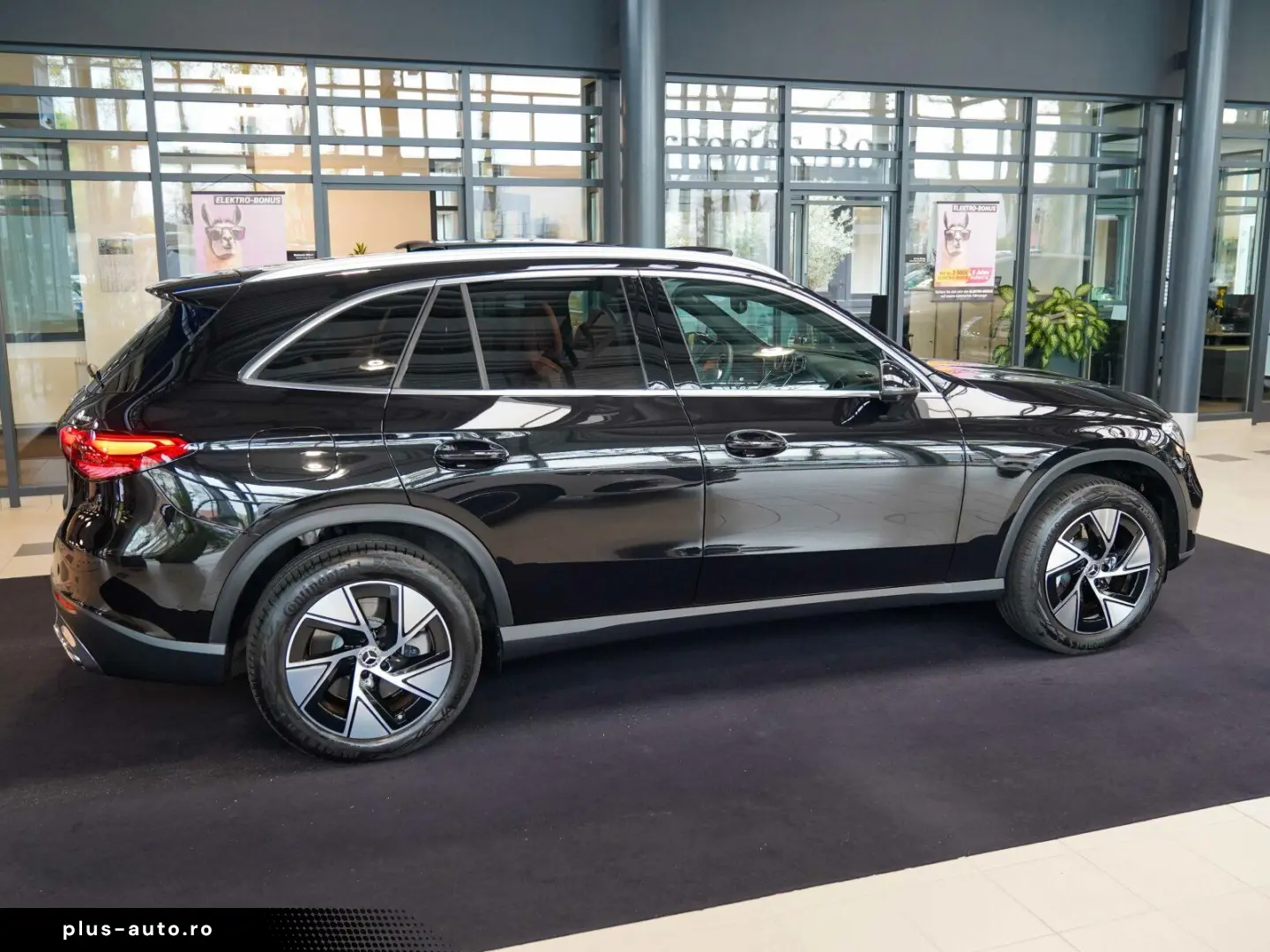 MERCEDES-BENZ GLC 300 e 4M AVANTGARDE Panoramadach DISTRONIC
