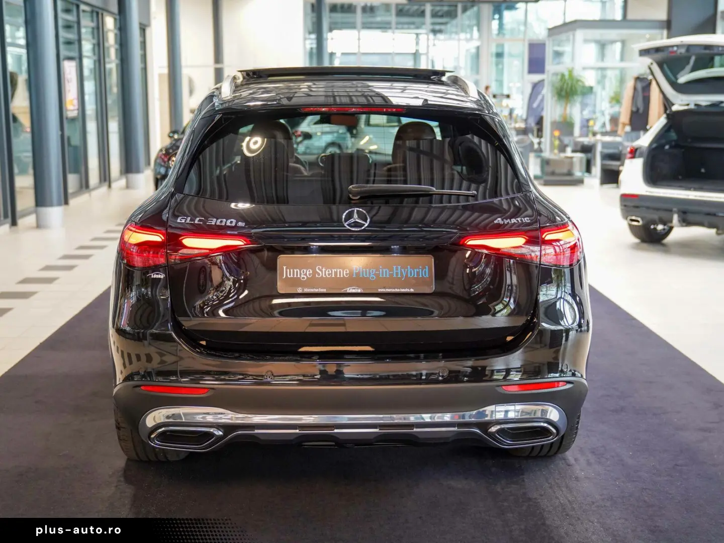 MERCEDES-BENZ GLC 300 e 4M AVANTGARDE Panoramadach DISTRONIC